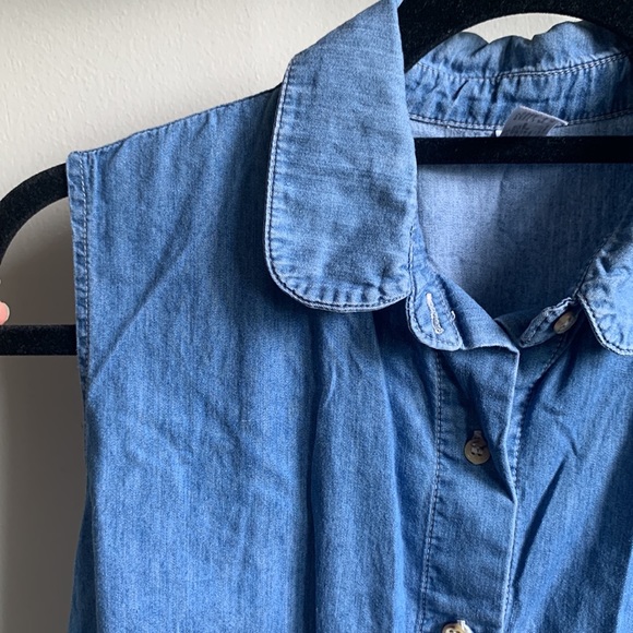 🔥🔥🔥American Apparel Sleeveless button up denim shirt in size XS/S - Picture 4 of 4